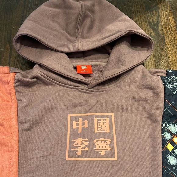 Li-Ning Hoodie, size Medium, barely worn, excellent condition - Picture 3 of 5